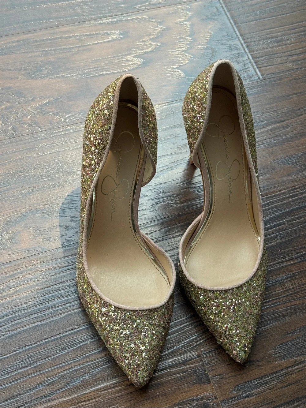 Jessica Simpson Glistening ✨ Glitter Pointed-Toe Pumps in Gold
